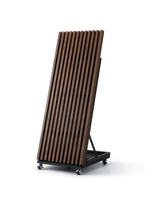 ダークブラウンデジタルサイネージ